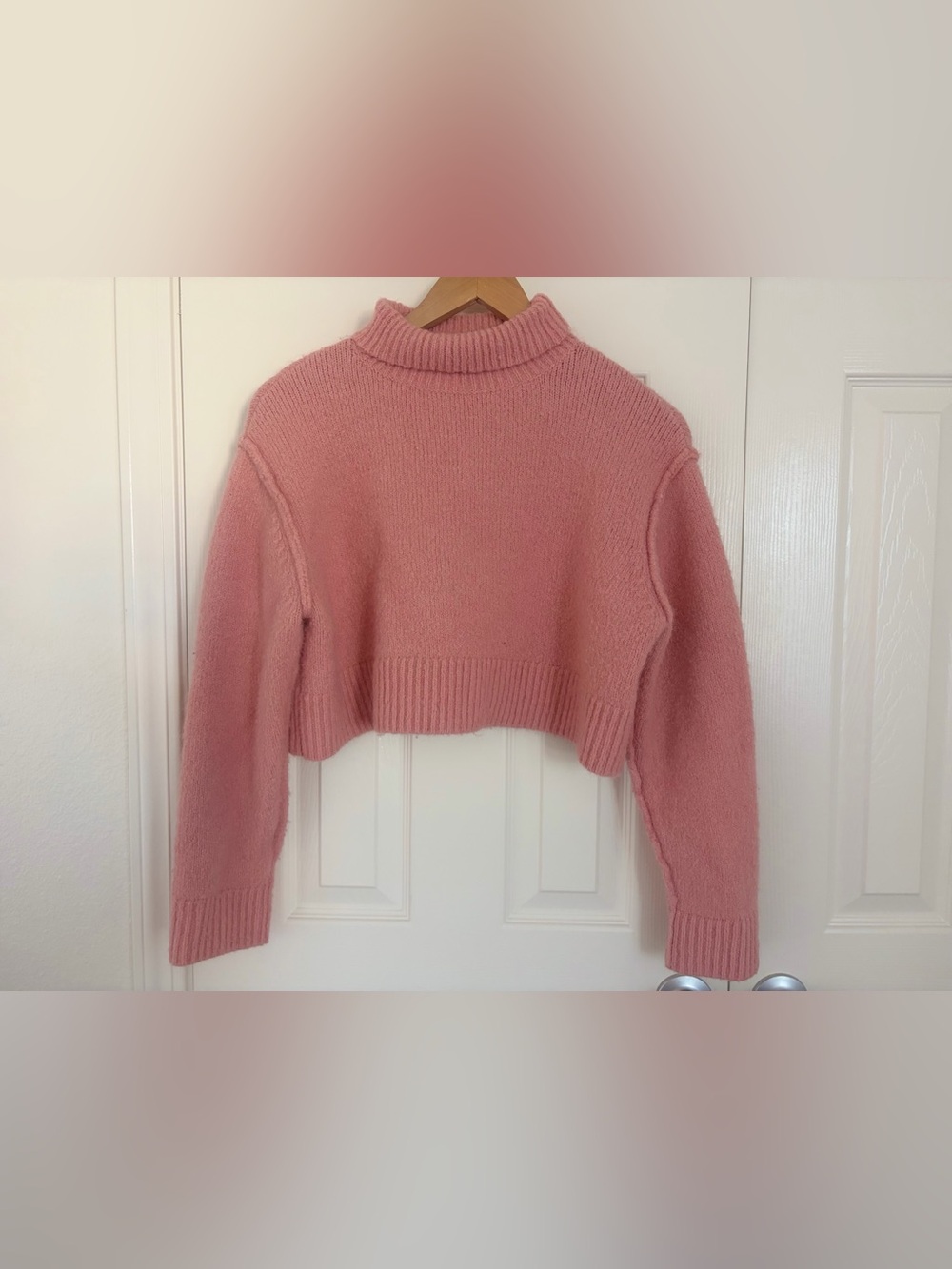 Zara Women’s Cropped Pink Turtleneck Knit Sweater size S